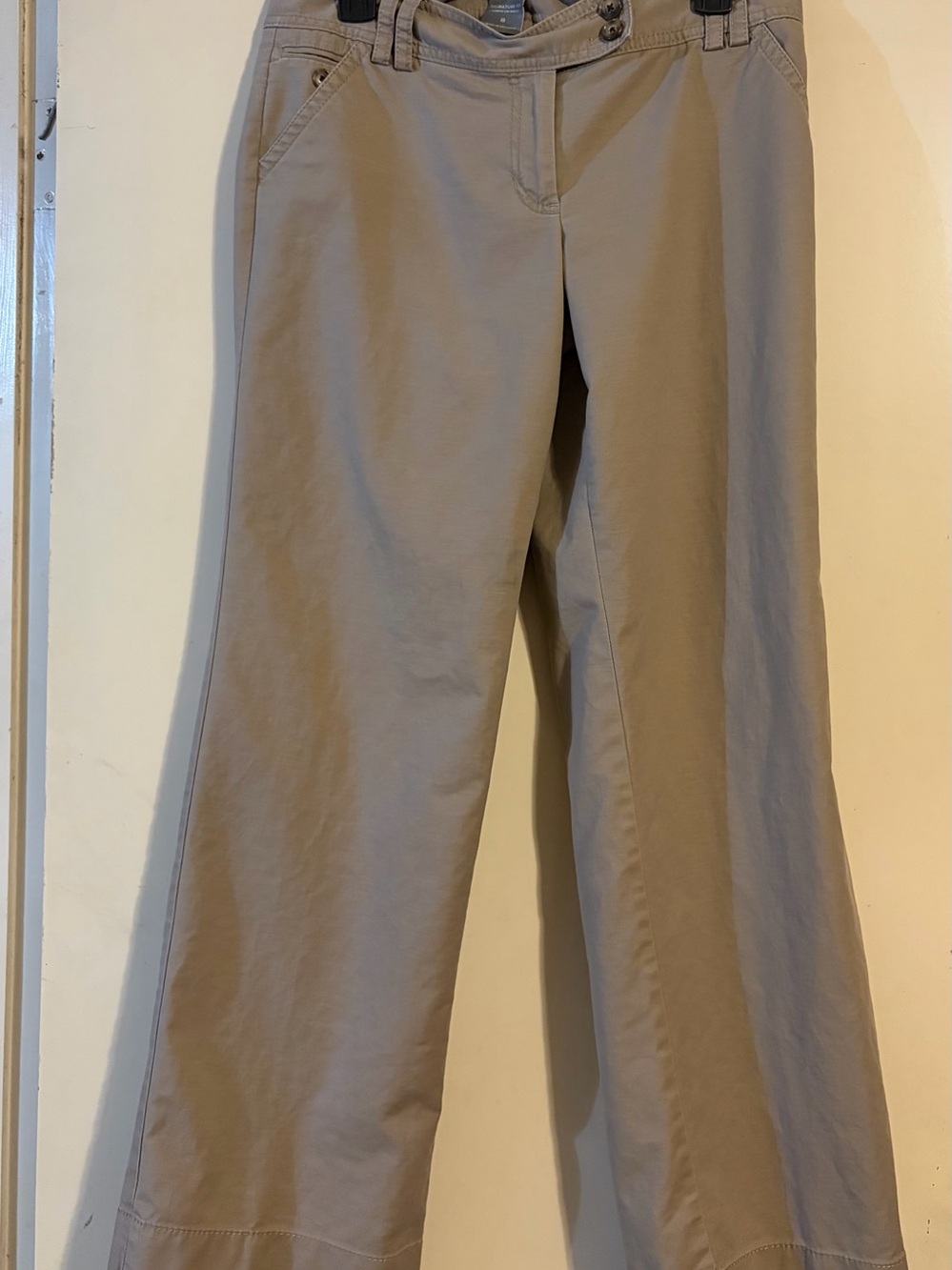 Ann Taylor signature fit Khaki’s